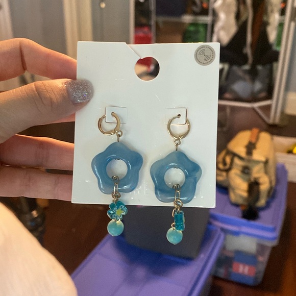 Forever 21 Jewelry - Forever 21 Statement Earrings